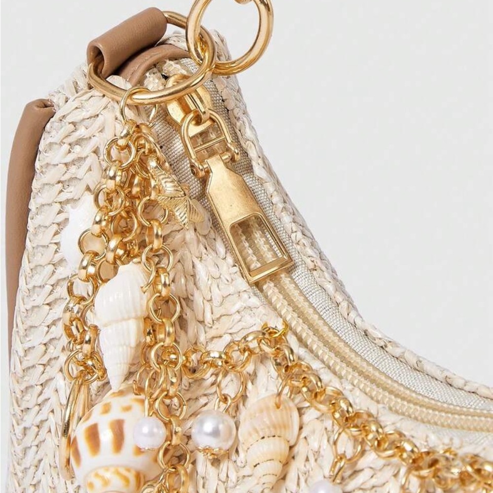 Starfish Boho Straw Shoulder Bag with Gold Chain and Shell Charms - Picture 6 of 6